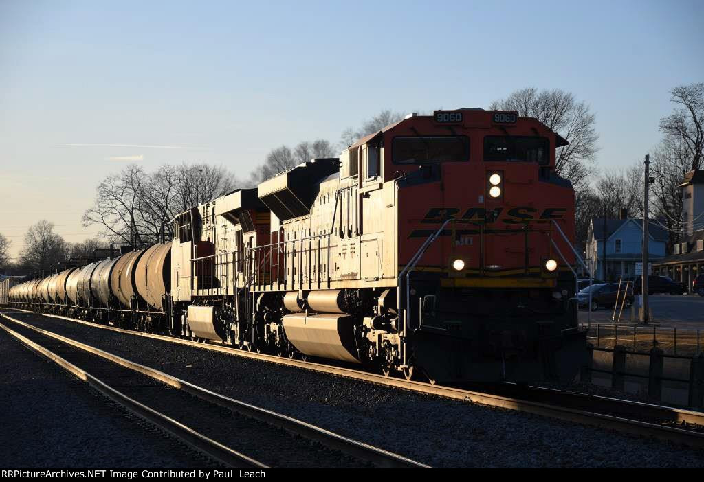 Manifest rolls east